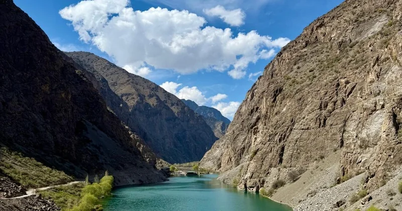 Seven Lakes Full-Inclusive Mountain Adventure